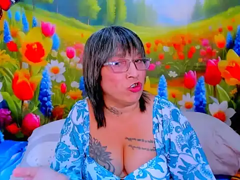 indianroxy's Live XXX Chat