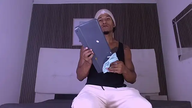 Dilan_Hall – Naživo XXX chat
