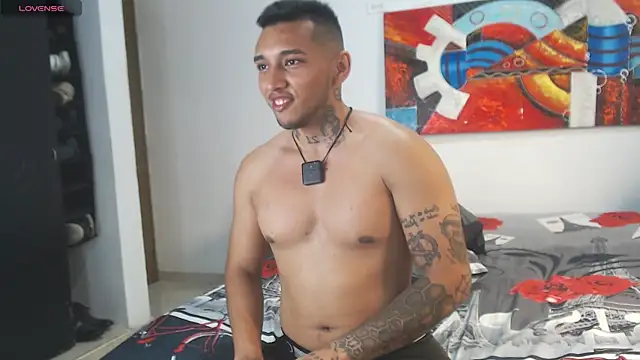 Show modela Andymanfit na web-kameri