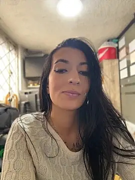 Chat +18 de SALOME_KORLAND ao vivo