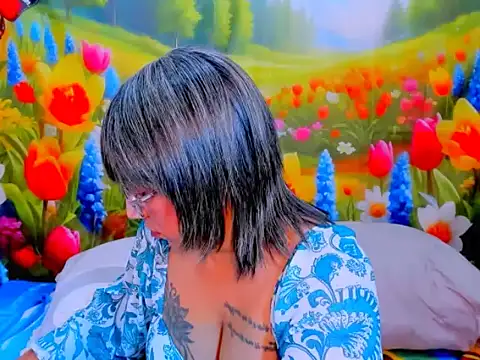 indianroxy's Live XXX Chat