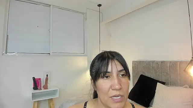 GiaFox_'s Live XXX Chat