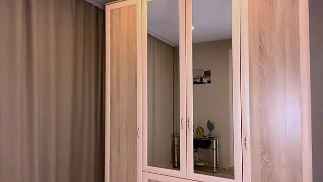 Živý XXX chat Little_Lilia