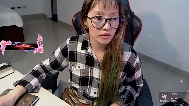 pink-2022 Live XXX-Chat