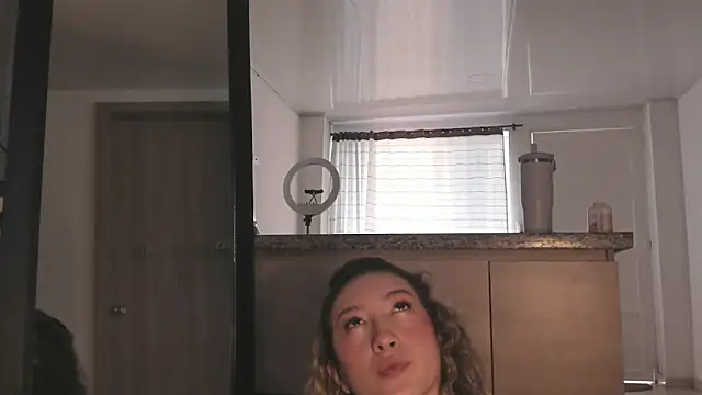 XXX chat uživo modela Laurenn_Sweet