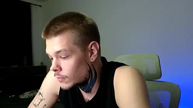 DENIS_HERE: απευθείας συνομιλία ΧΧΧ