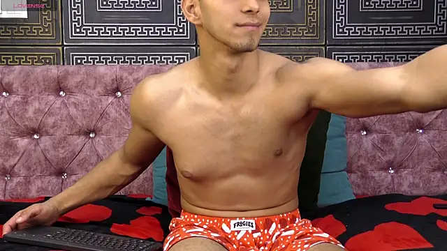 DanteRafaelo Chat XXX in diretta