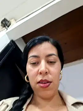 Chat XXX en directo de Luianna