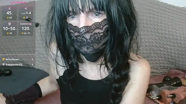 Yllmira Chat XXX live