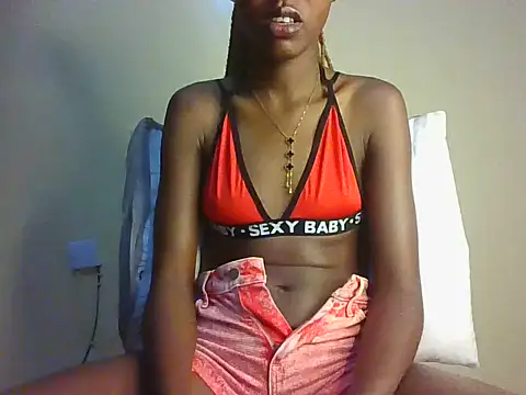 Holy_Babe Chat XXX in diretta