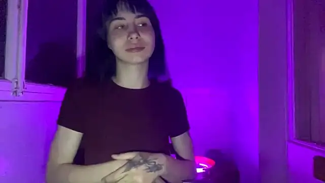 Chat XXX en directo de SuccubKira