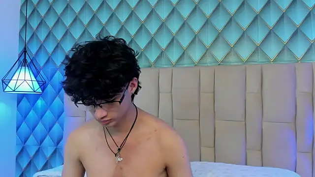 Sofia-Ethan Live XXX-Chat