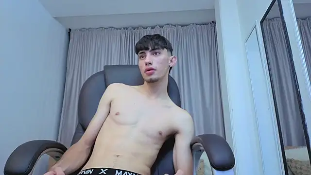 Chatroom XXX en direct de Caled_Saenz