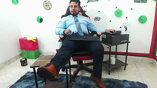 Chat +18 de KalethBigDick ao vivo