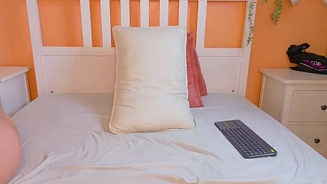 melodycollin Adlı Modelin Canlı XXX Sohbeti
