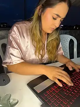 Chat XXX en directo de Antonella_Julieta