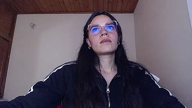 Shanel_Lozano Adlı Modelin Canlı XXX Sohbeti