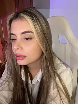 Miss_valeriaa élő XXX-chatje
