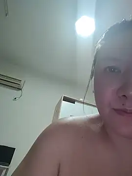 LILYsweetfcup élő XXX-chatje