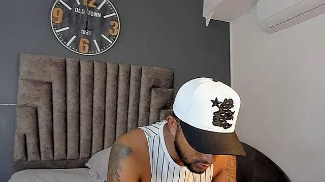XXX chat uživo modela Robin_Rief