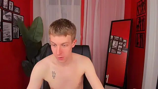 Pokazy przed kamerką – Dylan_Norton