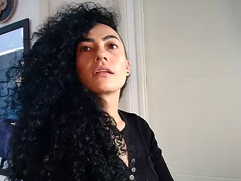 Koral369 Adlı Modelin Canlı XXX Sohbeti