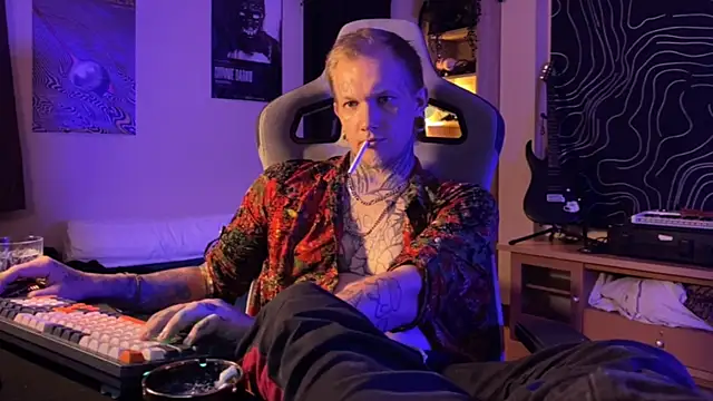 Pokazy przed kamerką – paulvelvet