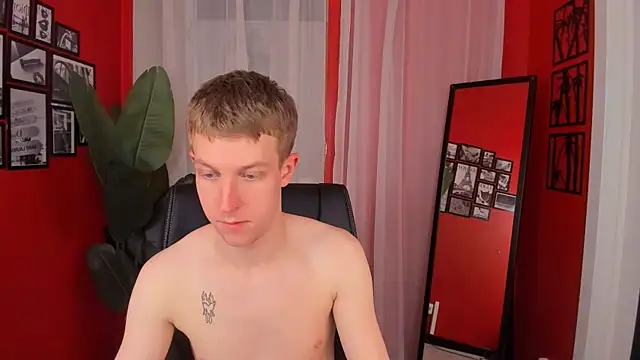 Dylan_Norton Chat XXX in diretta