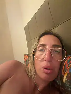 XXX chat uživo modela casalinga88