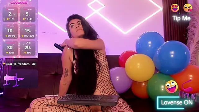 lunaalynch Chat XXX in diretta