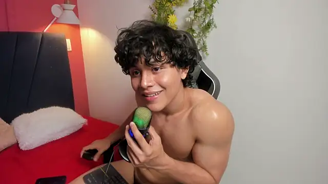 latin_beast4's Live XXX Chat