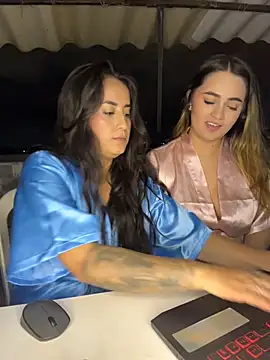 Antonella_Julieta Adlı Modelin Canlı XXX Sohbeti