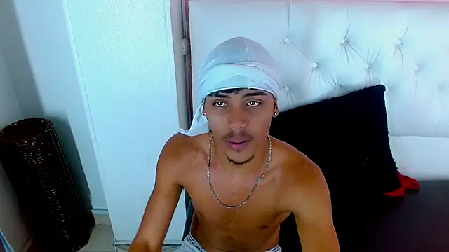 Онлайн чат XXX Angel_foxc13