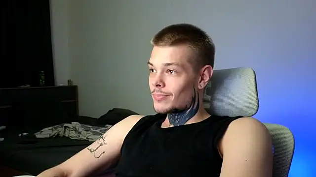 DENIS_HERE webcam show