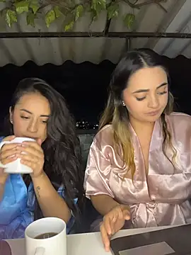 Antonella_Julieta Adlı Modelin Canlı XXX Sohbeti