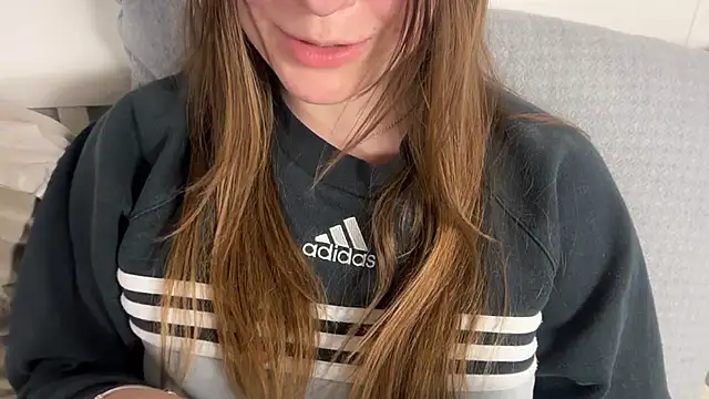 Lucyschickt 라이브 XXX 채팅