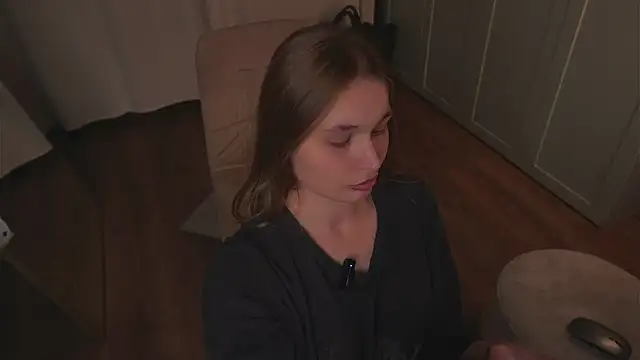XXX chat uživo modela lisa_schiele