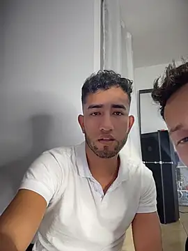 liam_bronw: διαδικτυακό σόου στην κάμερα