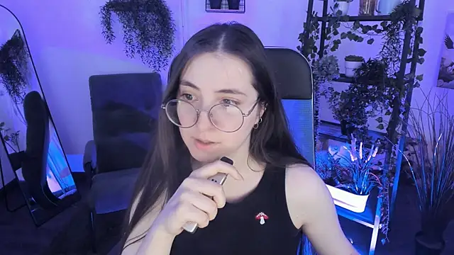 VirtuallVoyant Chat XXX live