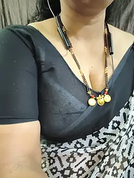 Chatroom XXX en direct de bhuvana_555