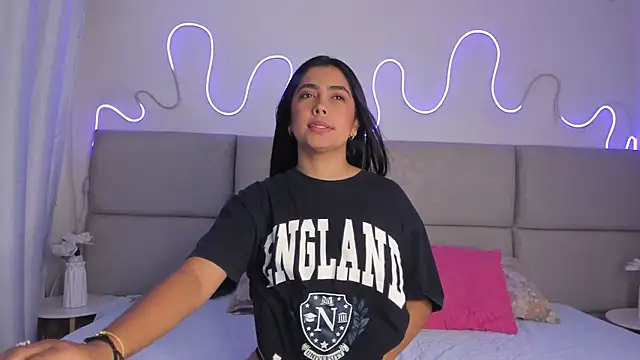 Chat XXX en directo de Yiiraaa1