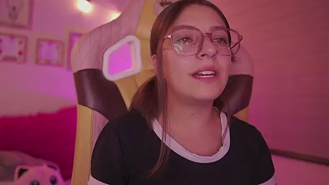 milly_kenner élő XXX-chatje