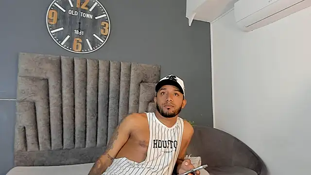 Robin_Rief's Live XXX Chat