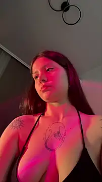 Show modela LinaKatty na web-kameri