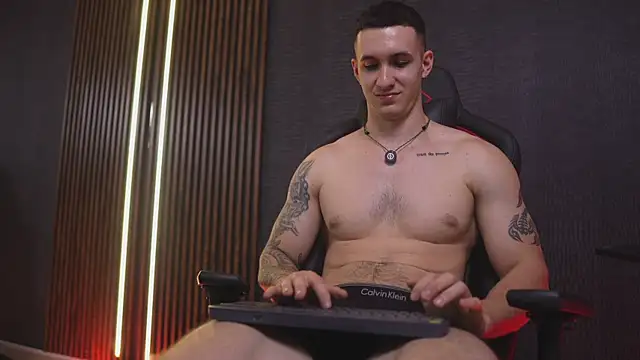JacksonOlsenn live XXX chat