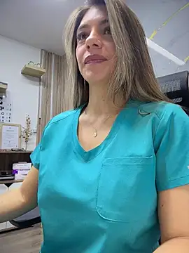 Show de alicee16 na webcam