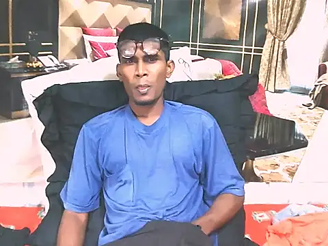 IndianThuggin's Live XXX Chat