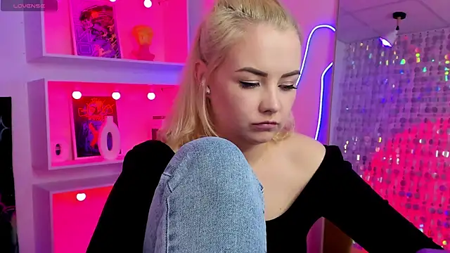 StephanieSweety live XXX chat