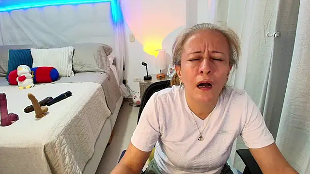 Chat +18 de Naty_Stone ao vivo