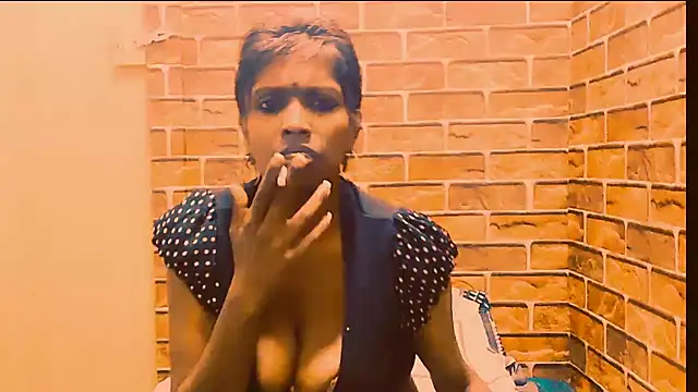Fuckable_Nasty_MILF 现场XXX聊天